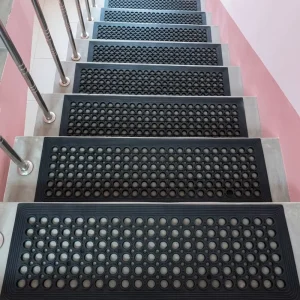 11.6 X 36 Inches Commercial Outdoor Rubber Stair Tread Rubber Stair Non slip protection Step Tread Mat Color & Size Customizable