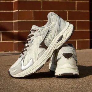 Breathable and Shock absorbing Running Shoes Dad Shoes New Fashion Sports Shoes Casual Shoes Height increasing Shoes