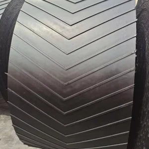 Durable Chevron Natural Rubber Conveyor Belt JUTOU Brand EP100 EP600 Models OEM For Crusher Factories In China