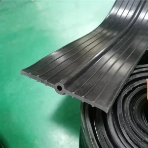 EPDM Rubber Waterstop Seal Strip with Construction Concrete Compound Black Custom Cutting Service for Industrial Use