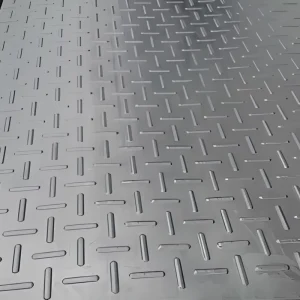 High Density SBR Shock Absorbent T Type Rubber Stable Mat for Horse Breeding House Moisture Proof Anti Slip Mat