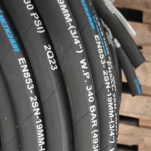 High Pressure Hydraulic Rubber Hoses Stable Quality EN 856 4Sh 4Sp