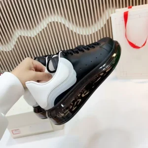 Luxury Designer Brand Platform Walking Casual Sports Shoes for Men & Women Breathable Odor-Resistant Rubber Outsole