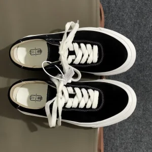 Luxury Designer High end Men’s Shoes New Breathable Small White Thick Soled Men’s Sports Shoes Casual Board Shoes