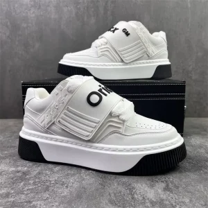 Men’s Leisure Skateboard Shoes Anti Slip Breathable Soft Running Shoes Outdoor Leisure Shoes