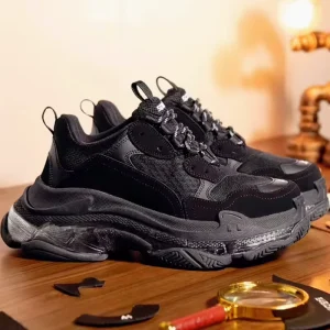 Triple S Retro Designer Trainers for Men & Women Lightweight Mesh Lining Spring Platform Sneakers with Clear Sole in Black