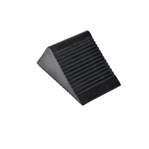ZTQ-001 Portable Anti-Slip Triangle Rubber Car Wheel Chock for Trucks and Automobiles